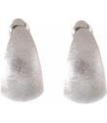 Zilverkleurige oorbellen met een geborsteld motief