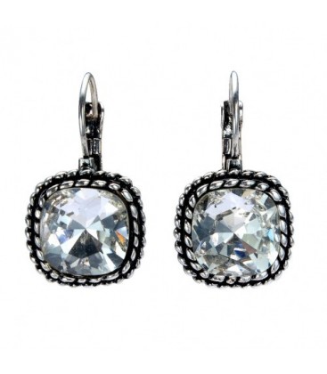 Zilverkleurige oorhangers met een heldere facet strassteen