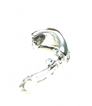 Zilverkleurige oorclips met heldere strass steentjes met een gladde rand