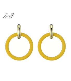 Gele ring oorbellen met goudkleurige oorring steker