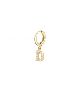 Goudkleurige oorbel met zirkonia steentjes en initiaal D