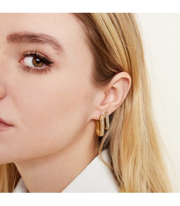 Goudkleurige vierkante oorstekers met steentjes middel