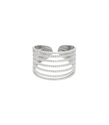 Zilverkleurige ring met meerdere dunne lagen