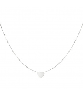 Zilverkleurige ketting met een hart