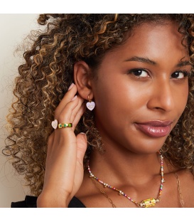 Goudkleurige oorringen met een blauwe hanger in hartvorm met oog