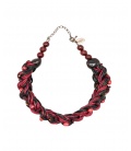 Rood met zwarte gevlochten halsketting met verschillende kralen