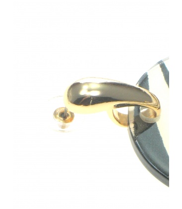 Goudkleurige oorbellen met ronde gestreepte zebra hanger