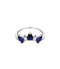 Zilverkleurige ring in vorm van kroon met blauwe stenen (18)