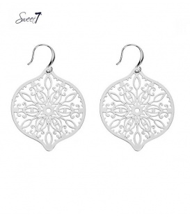 Zilverkleurige oorhangers met een mooi motief