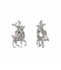 Zilverkleurige oorclips met als afbeelding een rendier en strass steentjes