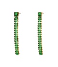 Mooie en elegante oorbellen van groene met kleine glanzende kraaltjes