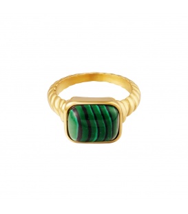 Goudkleurige ring met groene vierkante steen (16)
