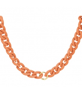 Oranje schakel halsketting met een goudkleurig ringetje