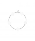 Armband met zilverkleurige kralen en witte klavertjes