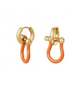 Goudkleurige oorbellen met een oranje beugel