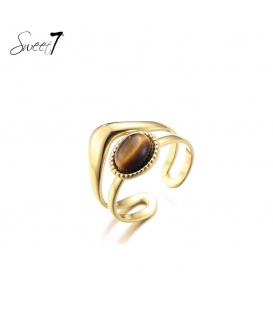 Goudkleurige ring met een tijger oog steen van het merk Sweet 7