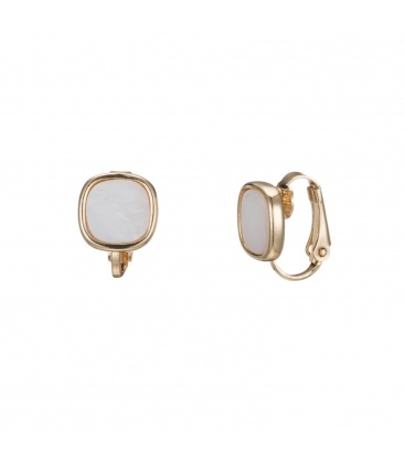 Melk witte oorclips met een goudkleurige rand