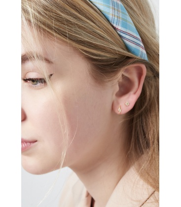 Zilverkleurige oorstekers met heldere strass steentjes van Yehwang