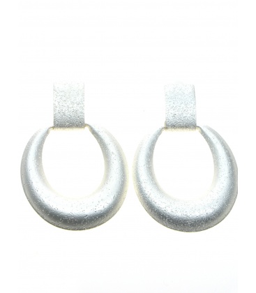 Matte zilverkleurige oorclips 