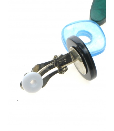 Trendy groen en blauwe oorclips met zwart oorstukje