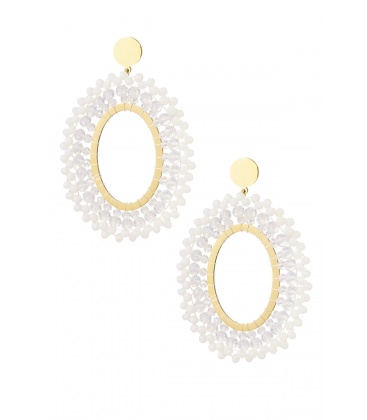 Oorbellen ovalen hangers met drie lagen witte kralen 