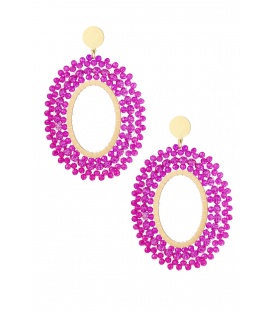 Fuchsia roze oorhangers van 3 lagen glas kralen en een goudkleurig oorstukje