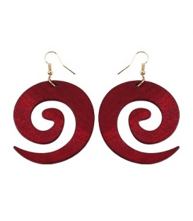 Rode houten oorhangers in de vorm van een spiraal