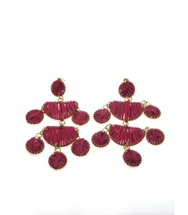 Roze oorbellen met raffia