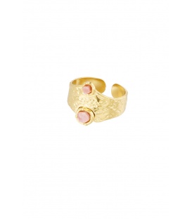 Goudkleurige Ring met Roze Natuursteentje - Romantiek en Verfijning