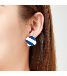 Zwart met wit gestreepte vierkante oorclips 