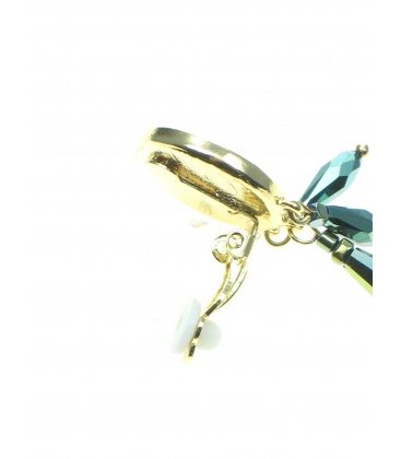 Blauw gekleurde oorclips met kralen als hangertjes