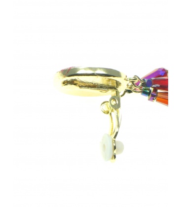 Rood gekleurde oorclips met kralen als hangertjes