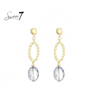 Goudkleurige oorhangers met een blauwe glas kraal