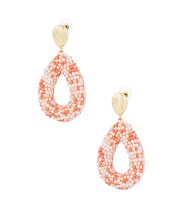 Oranje gekleurde glas kralen oorhangers met een goudkleurig oor stukje