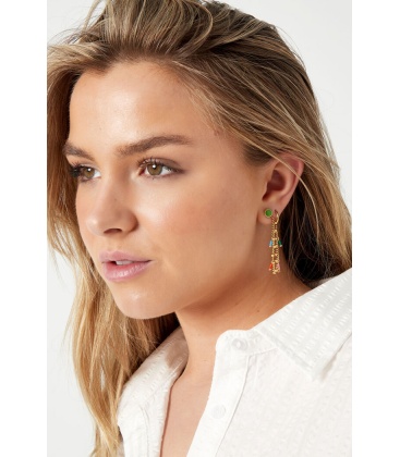 Goudkleurige dubbele oorhanger met gekleurde glas kralen ( 1 stuks)