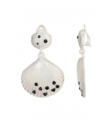 Zilverkleurige schelpen oorclips met grijze kristallen