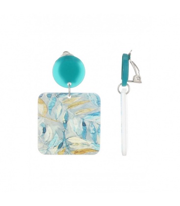 Oorclips blauw met een bedrukte bladeren print