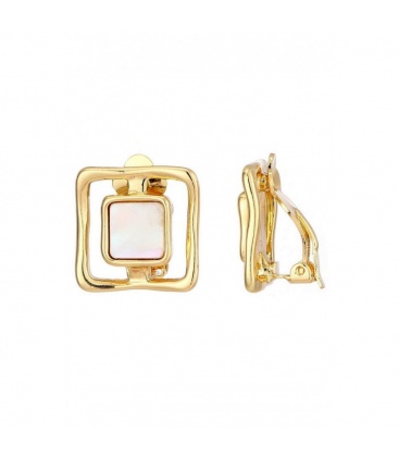Oorclips goudkleur met een vierkant motief ingelegd met wit parelmoer