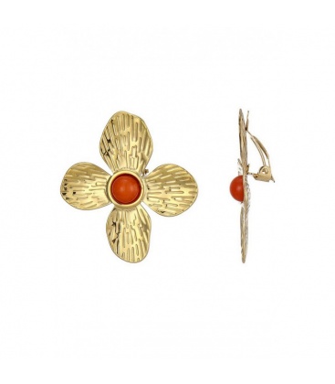 Oorclips goudkleurig in bloem vorm met een oranje hart