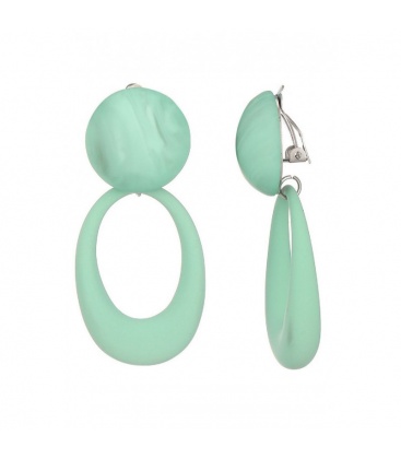 Licht groene oorclips met een ovale hanger