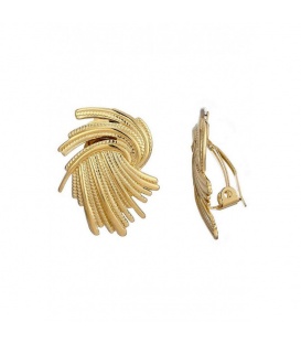 Trendy oorclips in goudkleur met een mooi detail