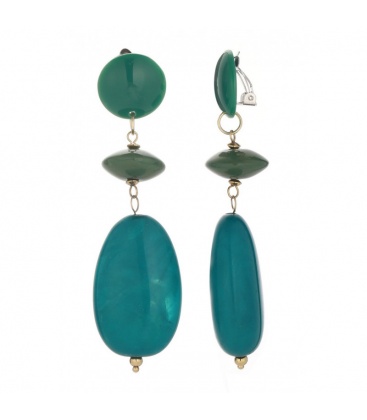 Oorclips met verschillende groene kralen 