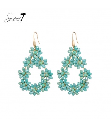 Turquoise bloemen oorhangers van glas steentjes