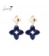 Blauwe oorhangers met 2 klavers vier 