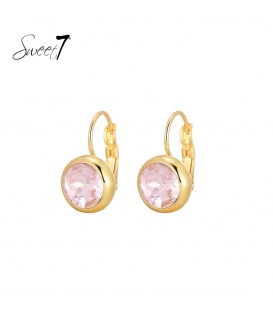 Goudkleurige oorbellen met een roze steentje en klaphaak