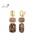 Oorclips bruin met panterprint en goudkleurige details