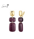 Oorclips met bordeaux rode hangers en goudkleurige clip