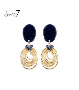 Blauwe oorhangers met speelse ringen en kleine kraaltjes