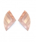 Oorclips bruin gekleurde in warme tinten met structuur