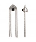Oorclips met lange zilverkleurige kettingen en zwarte steen